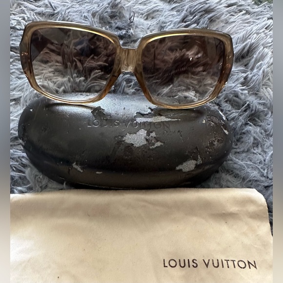 Authentic LOUIS VUITTON Monogram Honey Speckling Frame Obsession Sunglasses - Picture 11 of 12